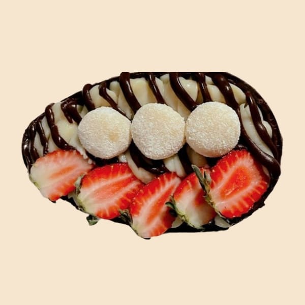 Ovo ninho com morango